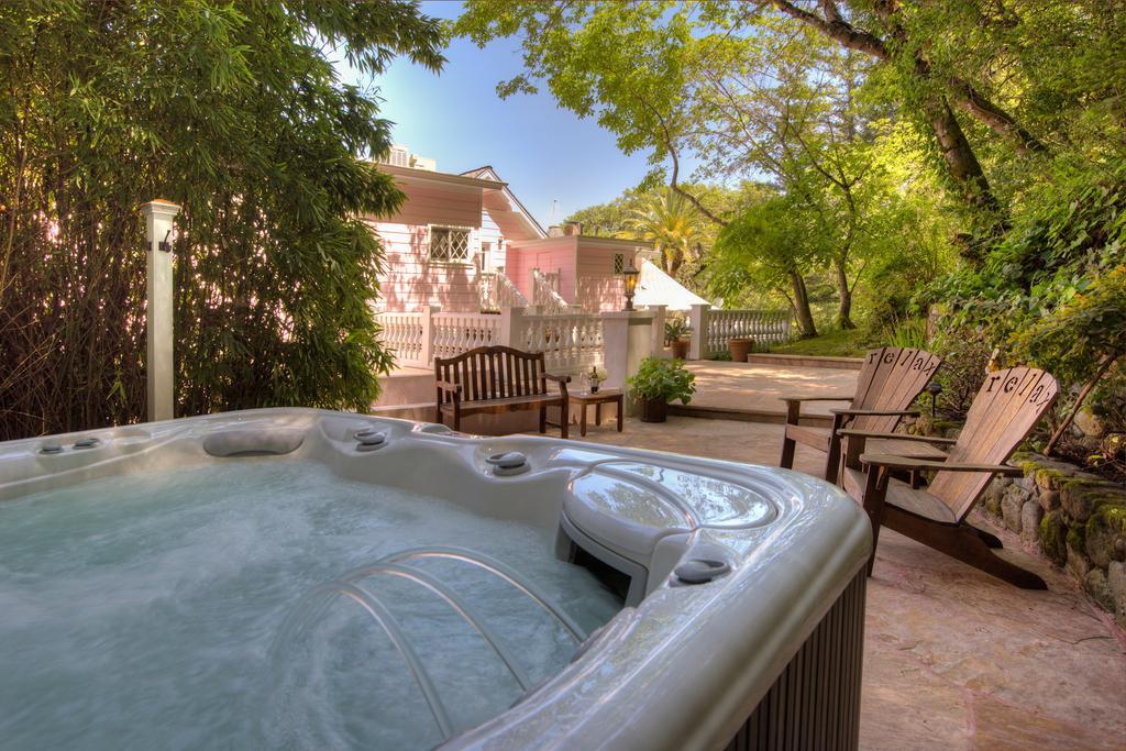 Bed and Breakfast The Pink Mansion à Calistoga Extérieur photo